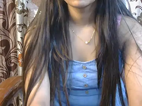 Snapshot of priti_singhaniya chatting on 12-05-25, 08:34 priti singhaniya online show from 12-05-25, 08:34