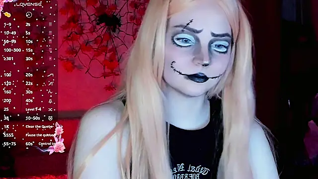 HoneyDazzle online show from 10-31-25, 08:54