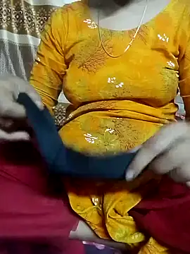 Snapshot of ayesha0001122 chatting on 10-26-25, 12:55 ayesha0001122 online show from 10-26-25, 12:55