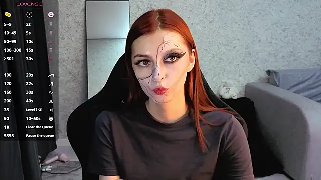 Snapshot of kitti_sweett chatting on 10-31-25, 06:09 kitti sweett online show from 10-31-25, 06:09