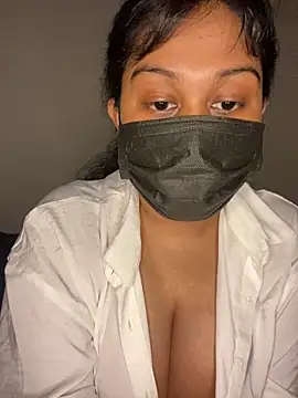 Snapshot of Monica__Bellucci__ chatting on 10-25-25, 04:13 Monica Bellucci online show from 10-25-25, 04:13