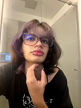 Snapshot of sukulaurens chatting on 10-07-25, 07:00 sukulaurens online show from 10-07-25, 07:00