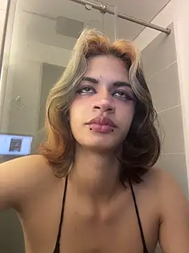 Snapshot of sukulaurens chatting on 11-14-25, 03:05 sukulaurens online show from 11-14-25, 03:05