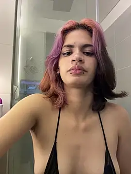 Snapshot of sukulaurens chatting on 12-04-25, 03:38 sukulaurens online show from 12-04-25, 03:38