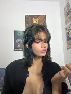 Snapshot of sukulaurens chatting on 05-30-26, 04:09 sukulaurens online show from 05-30-26, 04:09