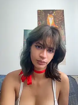 Snapshot of sukulaurens chatting on 06-16-26, 04:42 sukulaurens online show from 06-16-26, 04:42