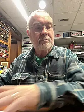 Snapshot of Jcaspen chatting on 02-19-26, 02:24 Jcaspen online show from 02-19-26, 02:24