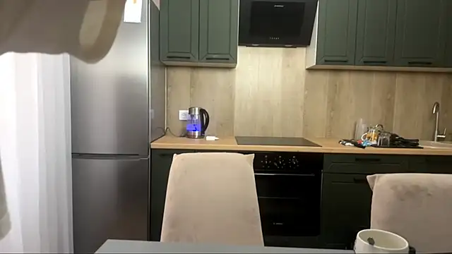 Snapshot of SunnySprinkle chatting on 10-09-25, 12:58 SunnySprinkle online show from 10-09-25, 12:58