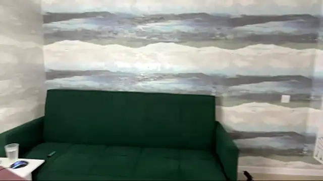 Snapshot of SunnySprinkle chatting on 10-22-25, 11:43 SunnySprinkle online show from 10-22-25, 11:43