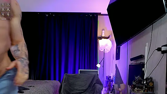 Snapshot of 69littlebig69 chatting on 02-26-25, 09:05 69littlebig69 online show from 02-26-25, 09:05