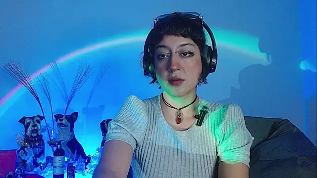 Snapshot of zora_blue777 chatting on 10-25-25, 03:58 zora blue777 online show from 10-25-25, 03:58