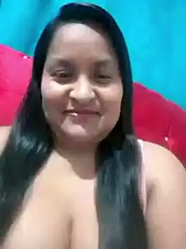 Snapshot of lucia00xx chatting on 11-07-25, 02:33 lucia00xx online show from 11-07-25, 02:33