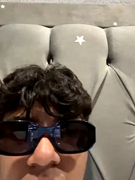 lain213 online show from 10-13-25, 05:40