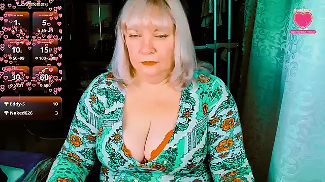 Snapshot of DiamondNata chatting on 10-10-25, 10:53 DiamondNata online show from 10-10-25, 10:53