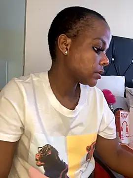 Snapshot of BlackPearlsa chatting on 11-30-25, 11:03 BlackPearlsa online show from 11-30-25, 11:03