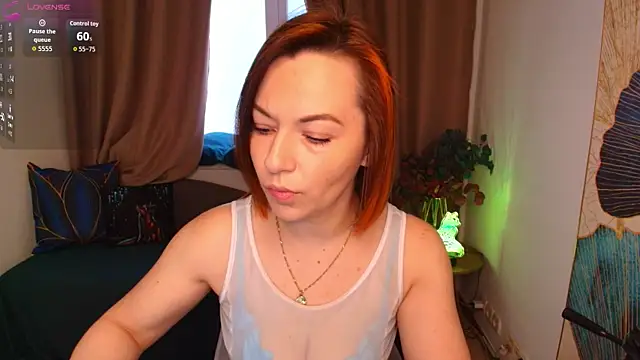 Snapshot of Serena_Foxxx chatting on 06-04-26, 01:33 Serena Foxxx online show from 06-04-26, 01:33