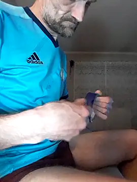 Remello1 online show from 04-14-26, 02:17