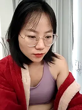 Snapshot of nini10052025 chatting on 11-11-25, 12:54 nini10052025 online show from 11-11-25, 12:54