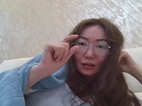 Ysolena online show from 02-16-26, 07:21