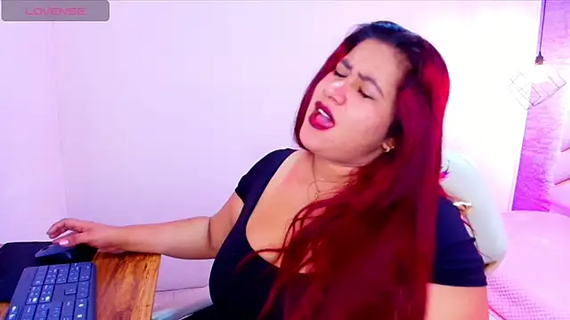 Snapshot of Addyy_02 chatting on 10-07-25, 11:51 Addyy 02 online show from 10-07-25, 11:51