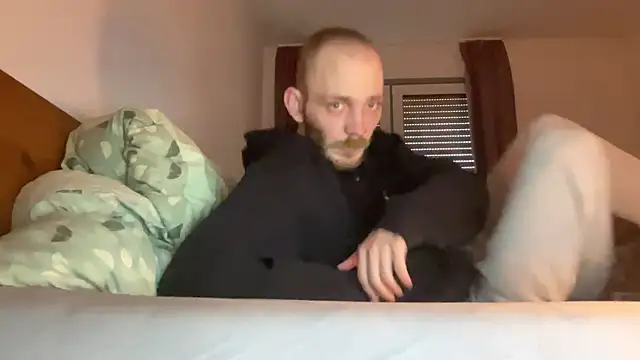 MolleDolle online show from 10-08-25, 02:36