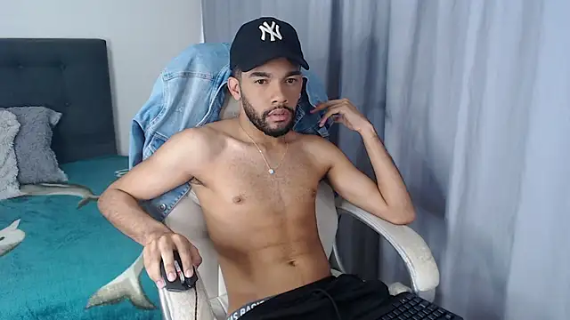 Snapshot of andresnoir_ chatting on 10-12-25, 02:16 andresnoir online show from 10-12-25, 02:16