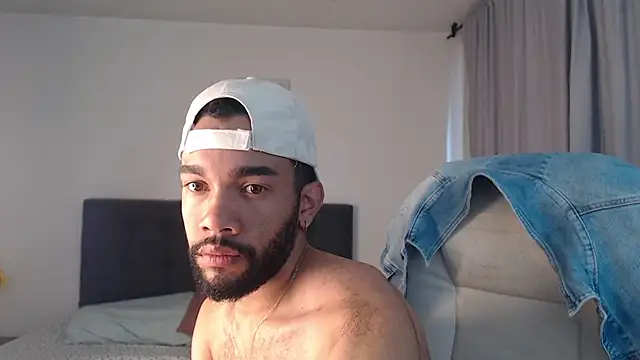 Snapshot of andresnoir_ chatting on 11-02-25, 01:46 andresnoir online show from 11-02-25, 01:46