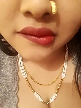 Snapshot of Beauty_Queen_Soniya chatting on 01-15-26, 12:43 Beauty Queen Soniya online show from 01-15-26, 12:43