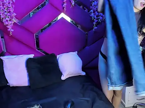 Gisell Squirt  online show from 11-08-25, 12:05