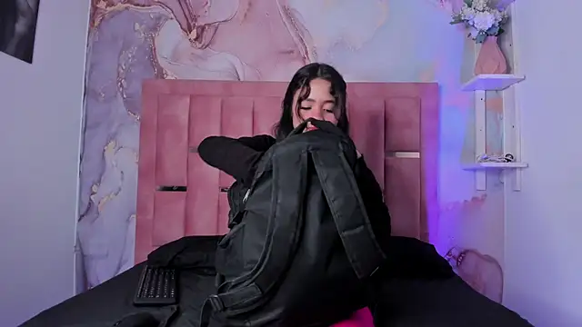 Isis Blaze online show from 01-11-26, 03:11