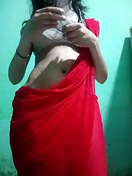 Snapshot of Hornyme18 chatting on 10-29-25, 05:04 Hornyme18 online show from 10-29-25, 05:04