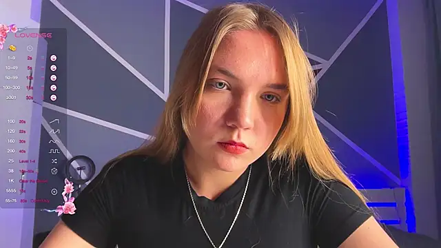 Snapshot of RebeccaEglitis chatting on 11-23-25, 05:57 RebeccaEglitis online show from 11-23-25, 05:57