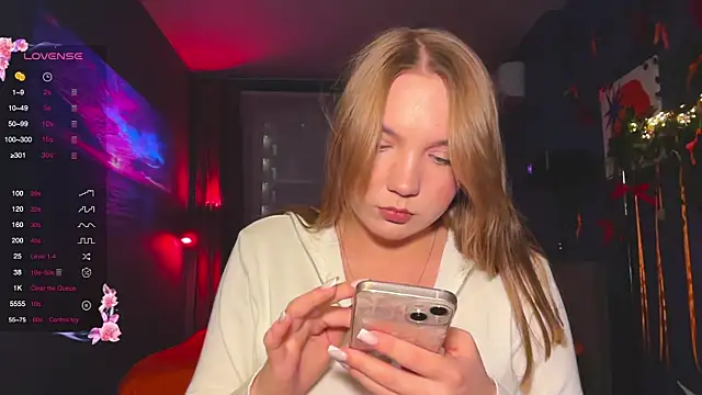 Snapshot of RebeccaEglitis chatting on 01-14-26, 04:12 RebeccaEglitis online show from 01-14-26, 04:12