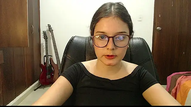 CarlaLorez online show from 03-08-26, 06:06