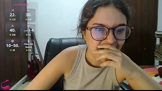 CarlaLorez online show from 05-31-26, 02:20