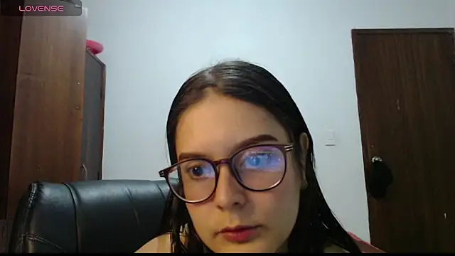 CarlaLorez online show from 06-14-26, 09:50