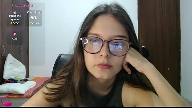 CarlaLorez online show from 06-21-26, 07:05