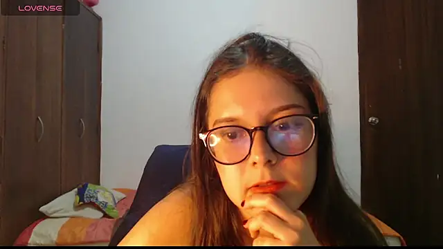 CarlaLorez online show from 07-14-26, 02:05