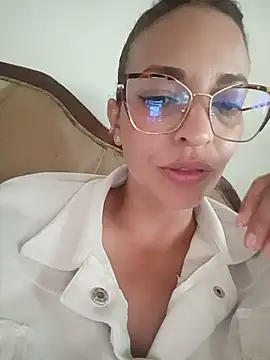 Snapshot of cerecita_anna chatting on 06-12-26, 08:41 cerecita anna online show from 06-12-26, 08:41