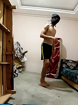 Snapshot of latarak321 chatting on 10-15-25, 08:42 latarak321 online show from 10-15-25, 08:42