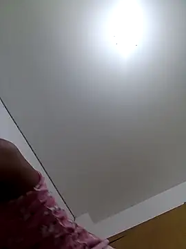 Snapshot of Emily_playboy1 chatting on 10-24-25, 06:59 Emily playboy1 online show from 10-24-25, 06:59