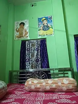 Snapshot of MAGGO-11 chatting on 10-18-25, 10:49 MAGGO-11 online show from 10-18-25, 10:49