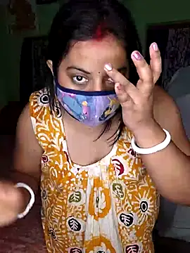 Snapshot of MAGGO-11 chatting on 11-25-25, 07:47 MAGGO-11 online show from 11-25-25, 07:47