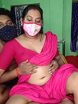 Snapshot of MAGGO-11 chatting on 12-05-25, 06:15 MAGGO-11 online show from 12-05-25, 06:15