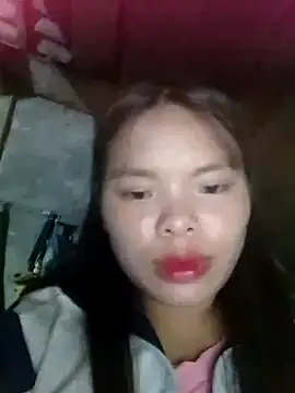 hello-cute online show from 10-18-25, 01:45