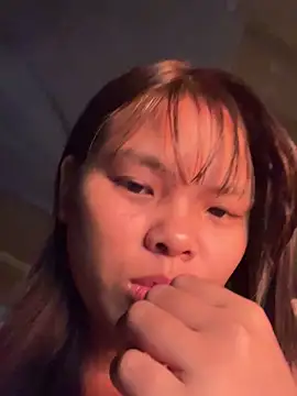 hello-cute online show from 12-22-25, 01:08