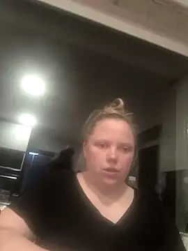 Velvetflamed online show from 10-20-25, 06:30