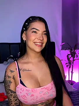 Snapshot of Kiity- chatting on 10-10-25, 04:55 Kiity- online show from 10-10-25, 04:55