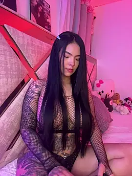 Snapshot of Kiity- chatting on 11-18-25, 03:45 Kiity- online show from 11-18-25, 03:45