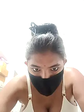 Hot radhaji online show from 10-23-25, 09:19